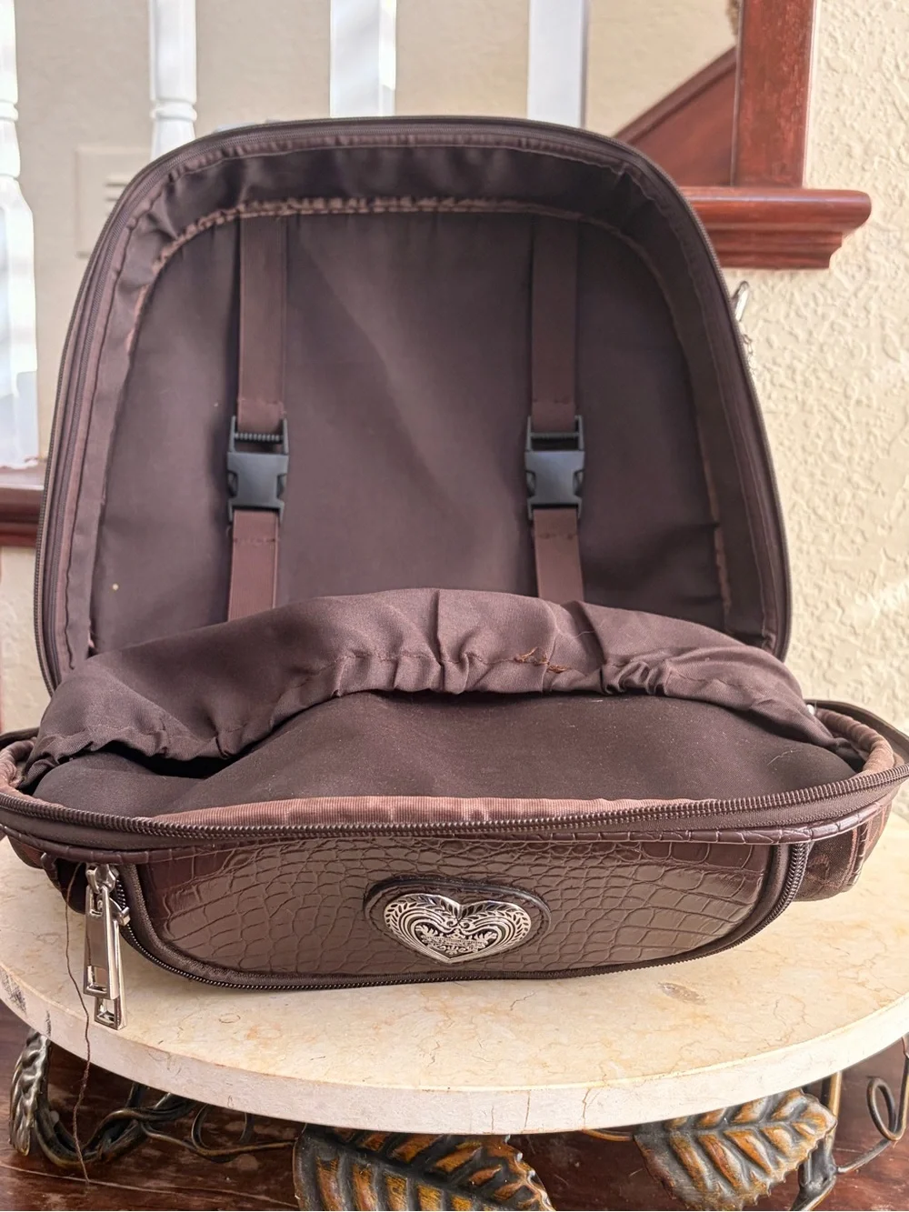 Heart-Accent Brown Women’s Shoulder Bag